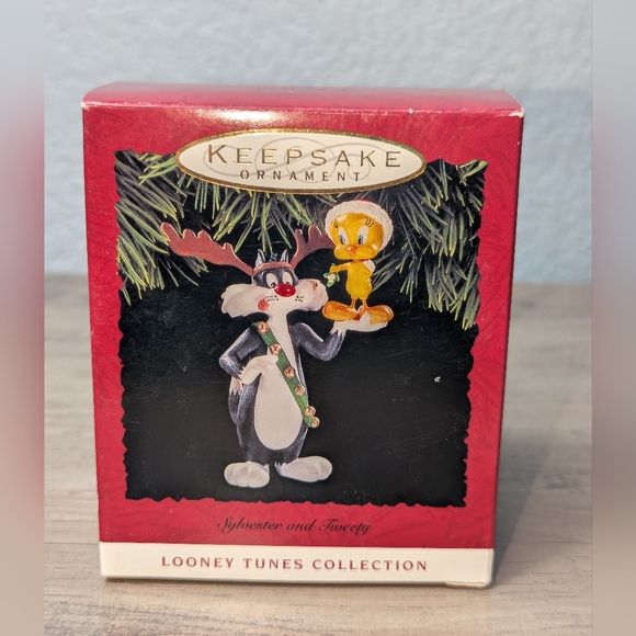 Hallmark Keepsake Ornament - Sylvester & Tweety Looney Tunes Collection - 1993 - Picture 1 of 12